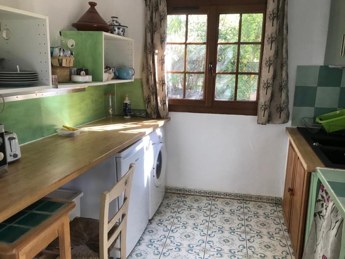 Studio Mitoyen / 2 Personnes Hyères Zewnętrze zdjęcie