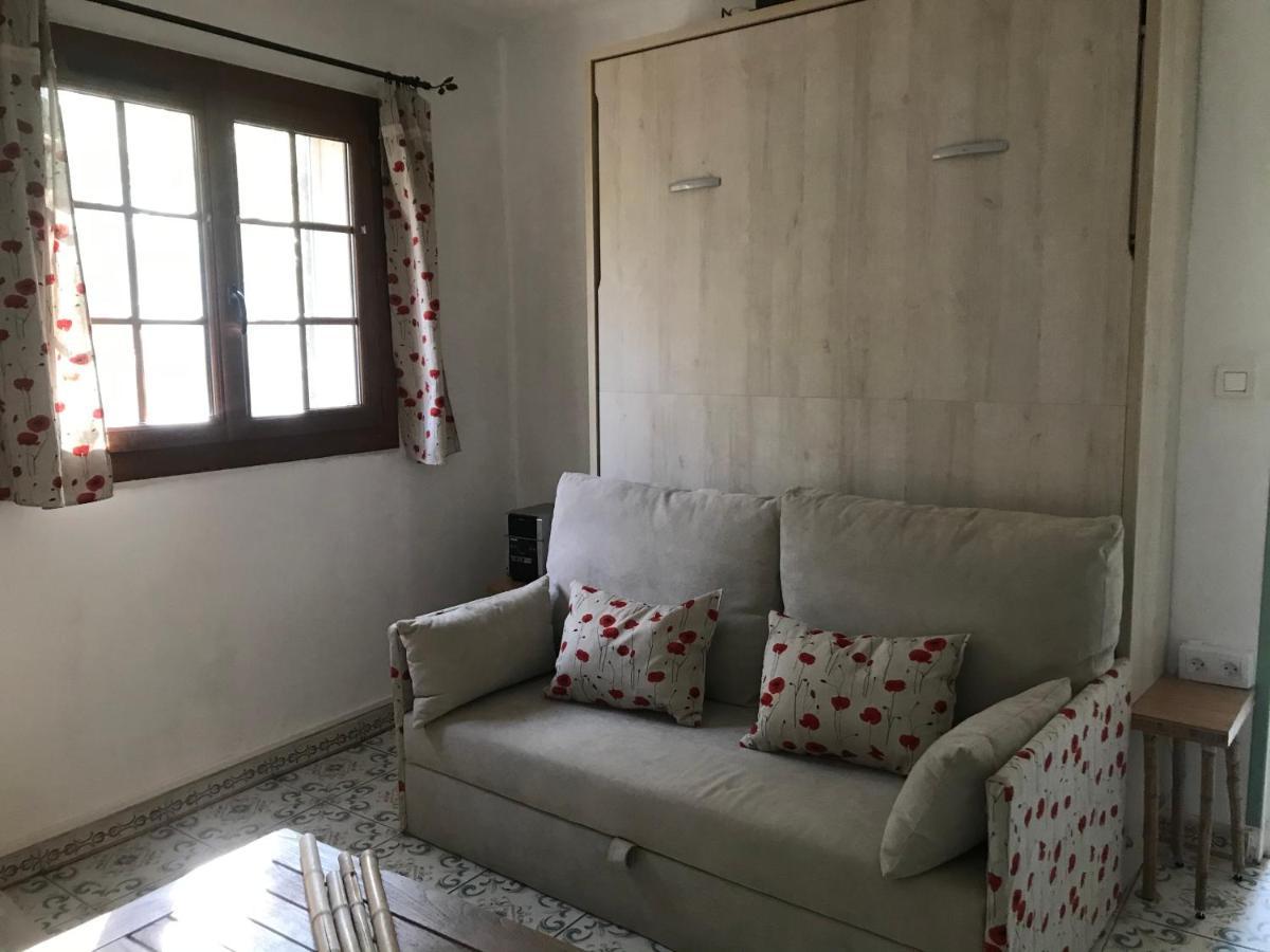 Studio Mitoyen / 2 Personnes Hyères Zewnętrze zdjęcie